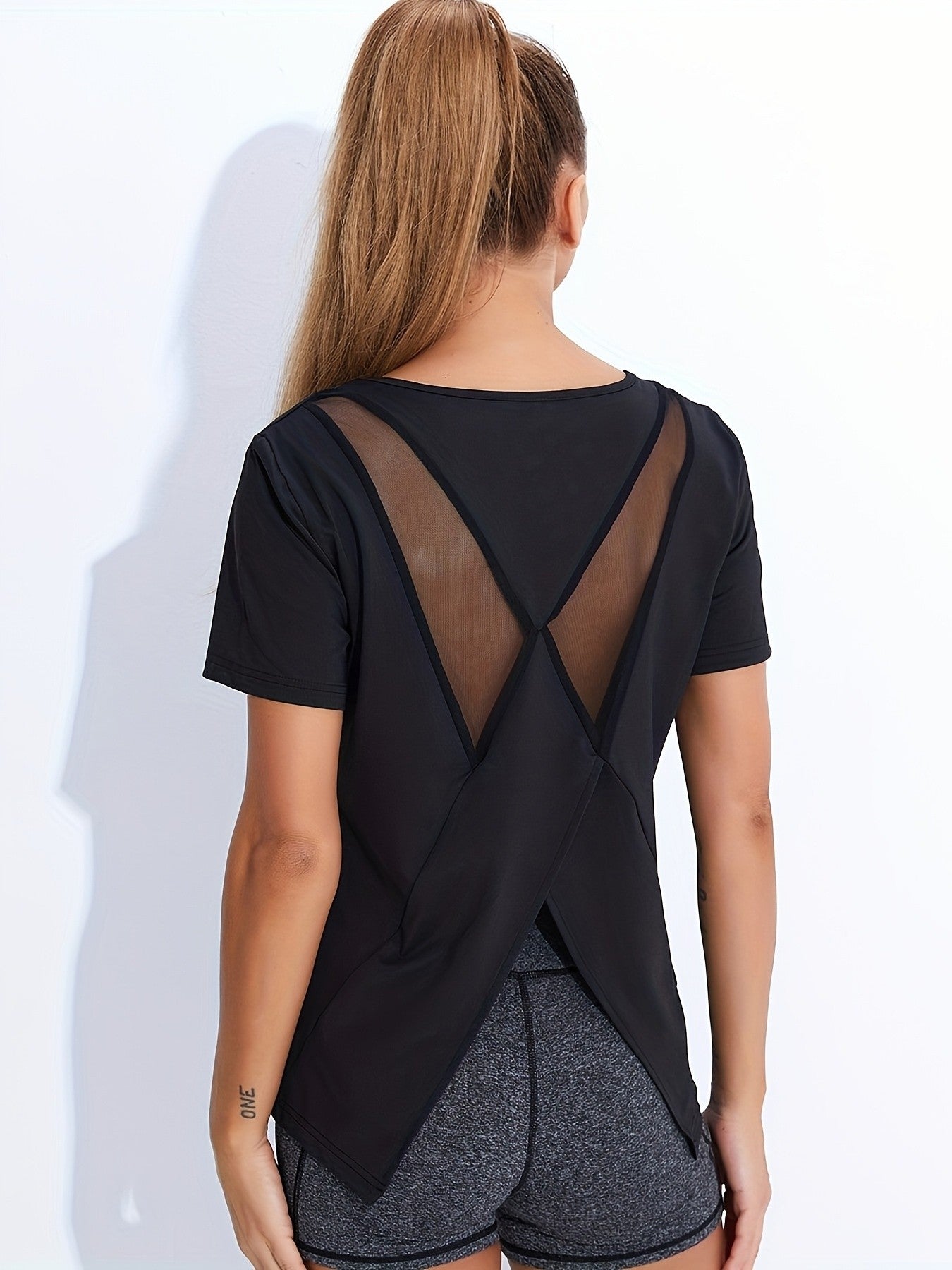AeroDry Women’s Quick-Dry Training Tee