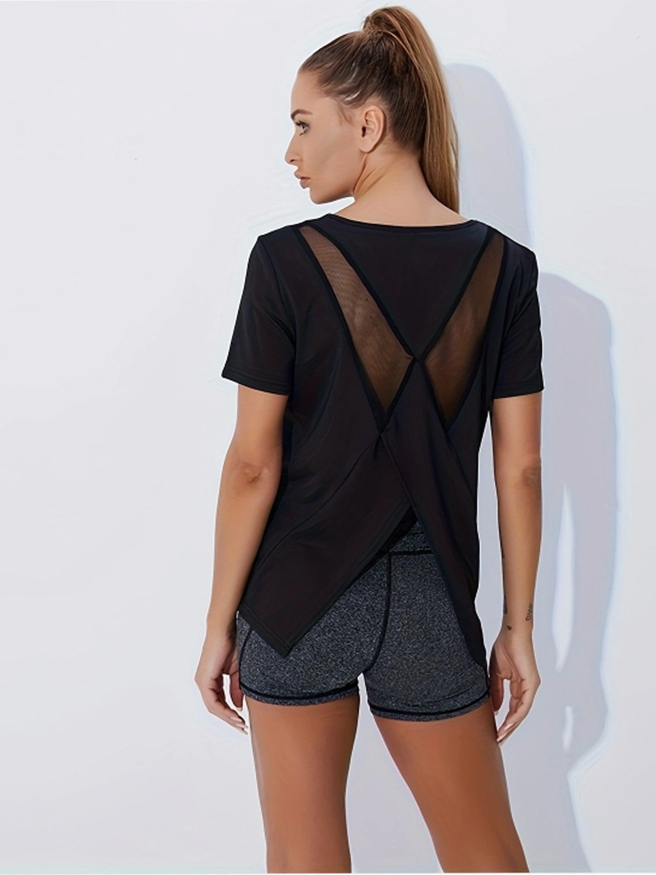 AeroDry Women’s Quick-Dry Training Tee